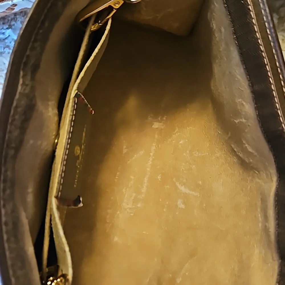 Gucci GG Sherry Line Clutch - Picture 12 of 16